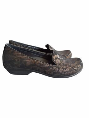 Dansko Olivia Snake Print Leather Comfort Loafers Clogs Size 39 Workwear Travel